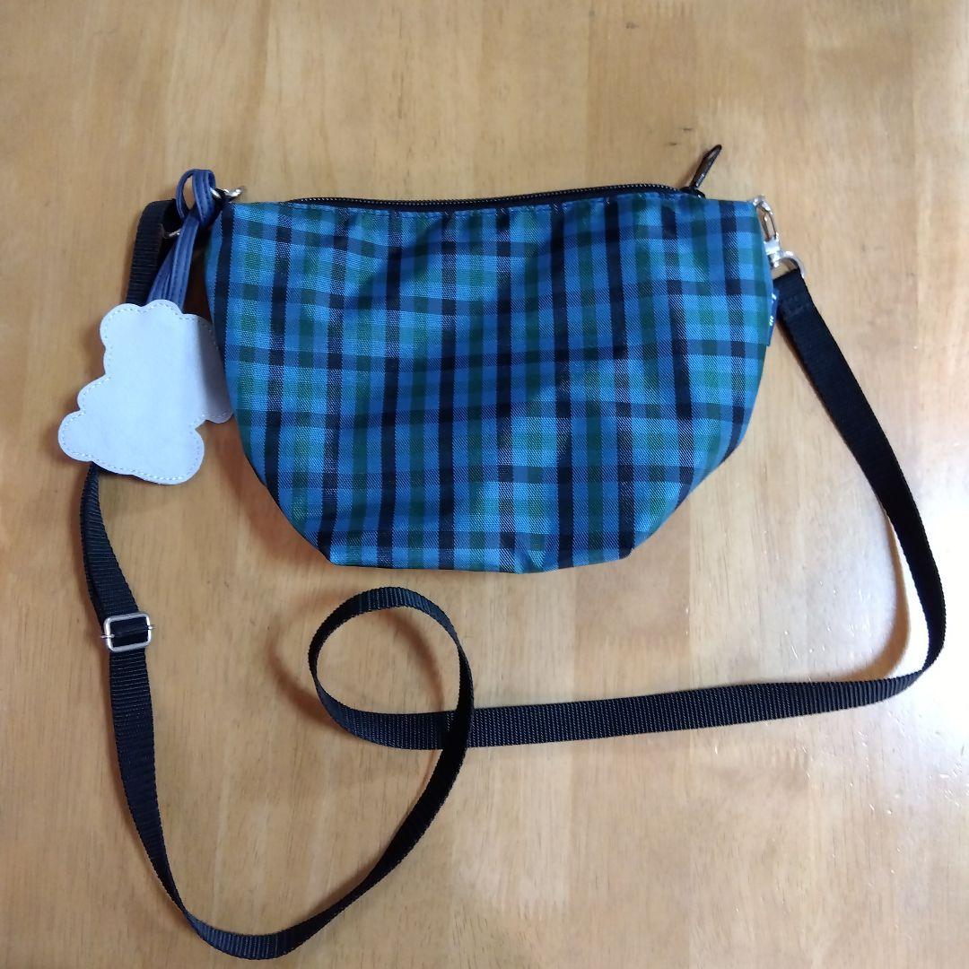 ファミリア familiar 舟形 ショルダーバッグ ポシェット