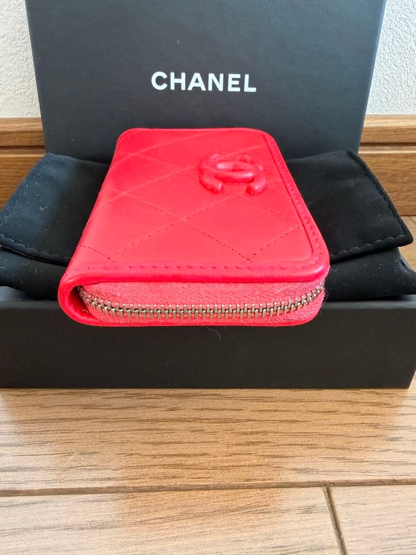 CHANEL 赤 ケース ラムスキン ココマーク