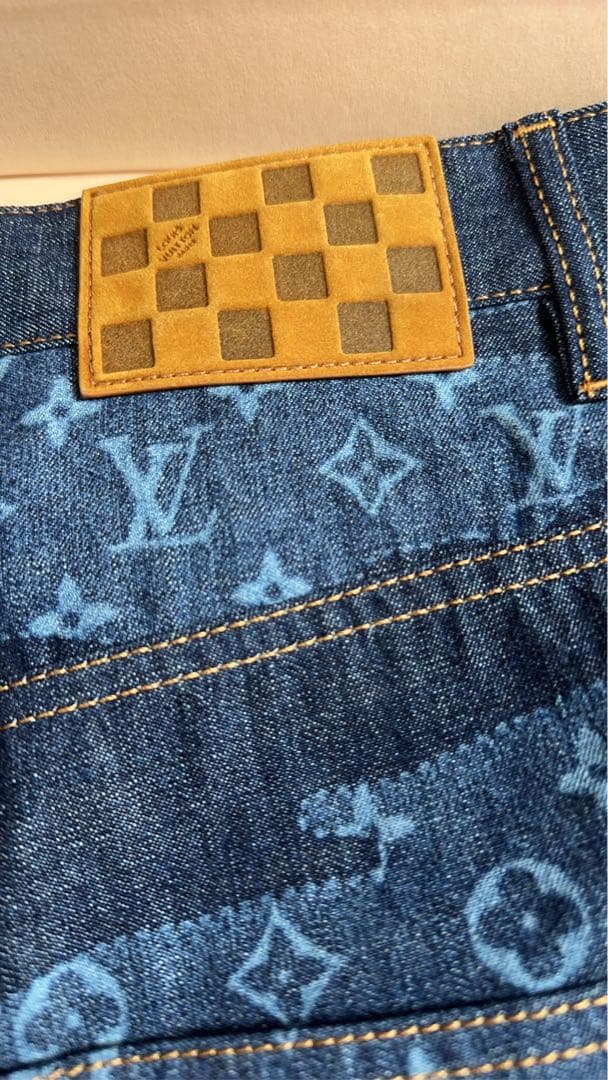 ひぃルイヴィトン　新品　入手困難モノグラム シャンブレーショーツ