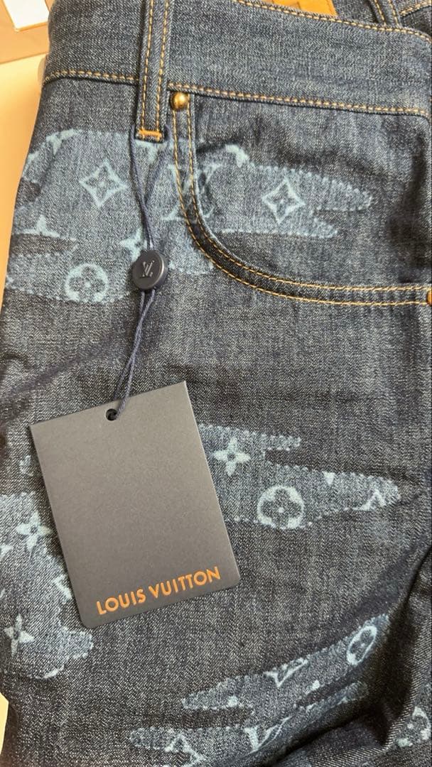 ひぃルイヴィトン　新品　入手困難モノグラム シャンブレーショーツ