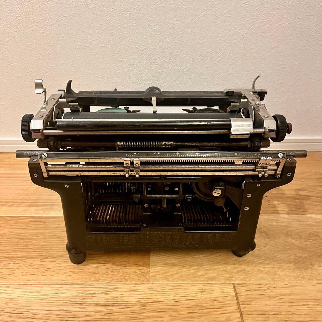 【アンティーク】UnderWood(アンダーウッド)タイプライター【インテリア】