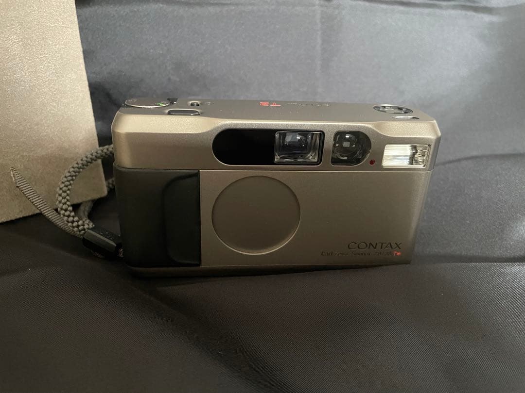 Contax T2 チタンクローム　コンパクトカメラ