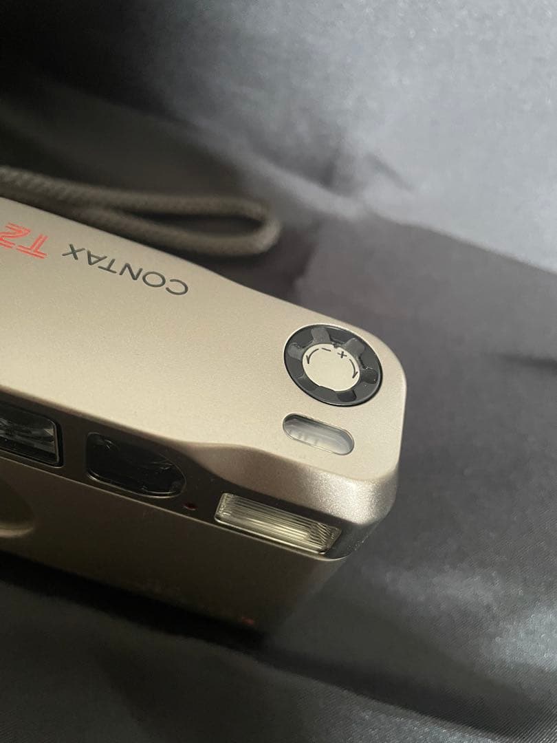 Contax T2 チタンクローム　コンパクトカメラ