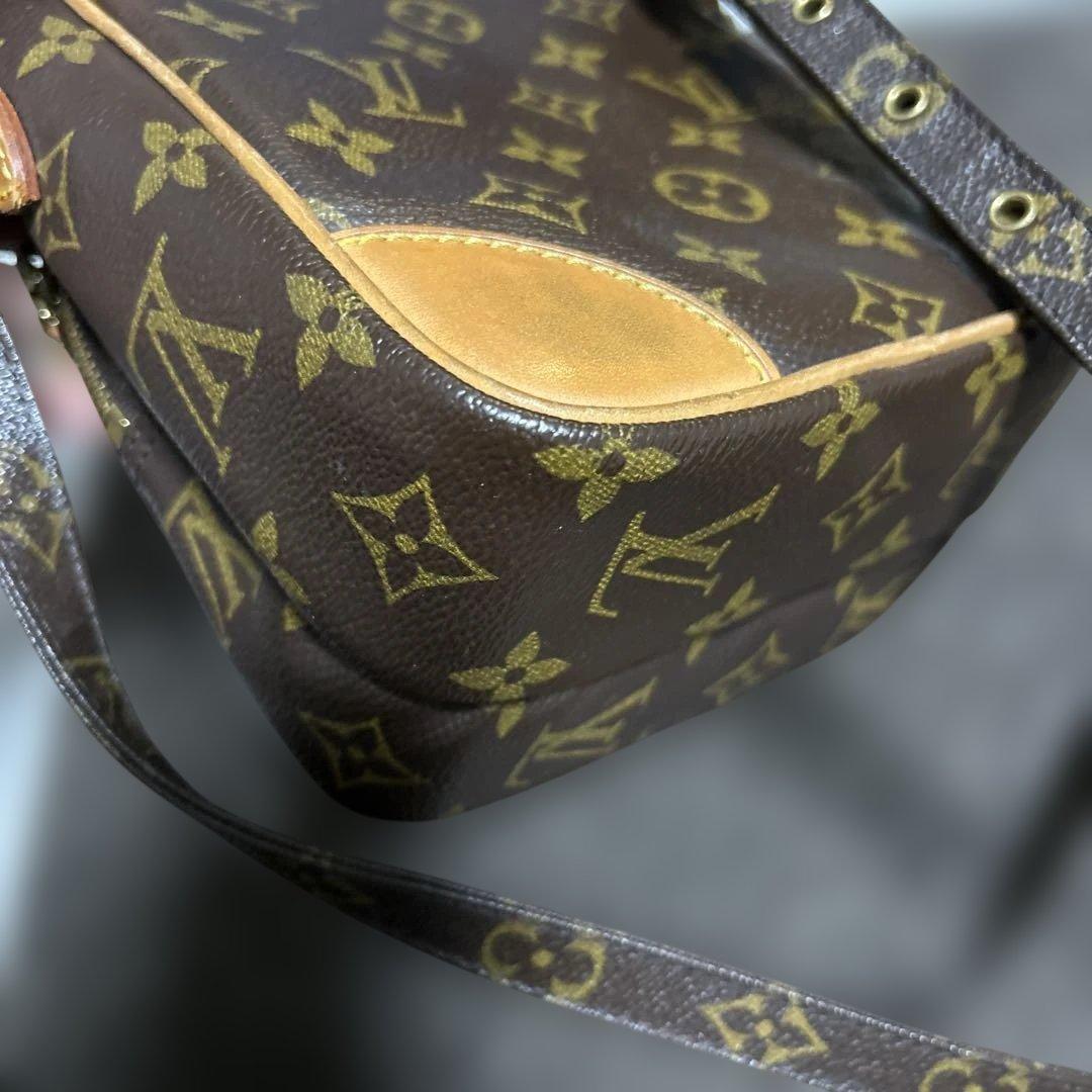 Louis Vuitton モノグラム　アマゾン　ショルダー