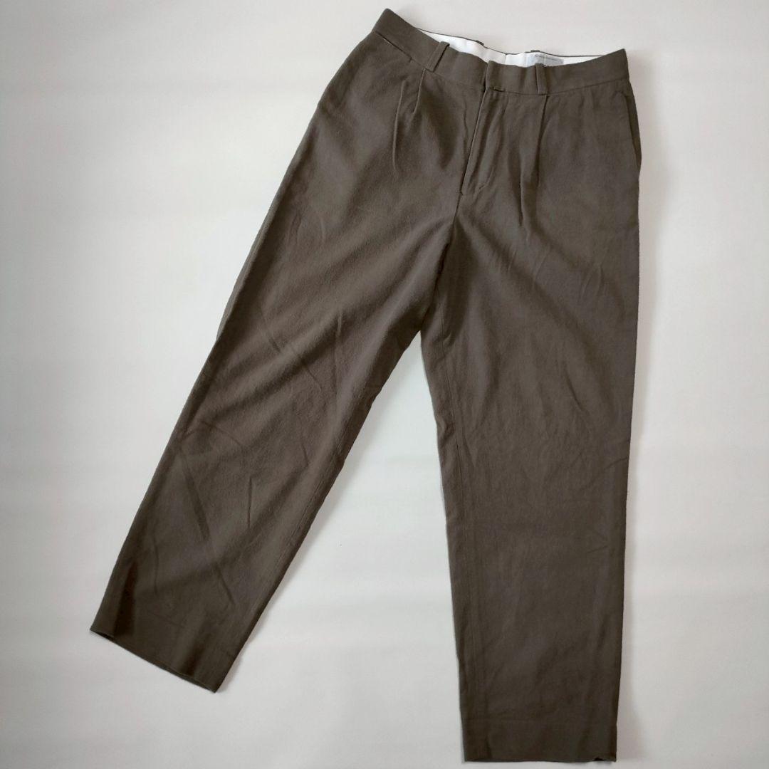 YAECA（ヤエカ）チノクロスパンツ タックテーパード クサキブラウン 30
