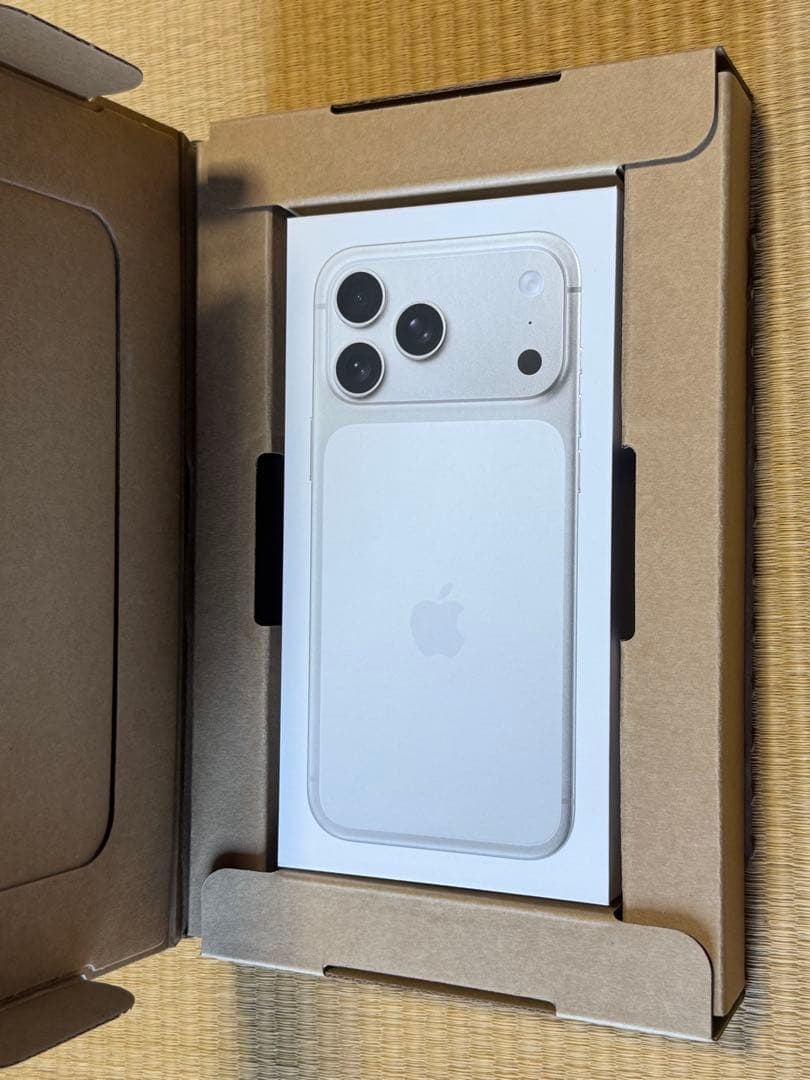 iPhone17promax256gbSIMフリーシルバー