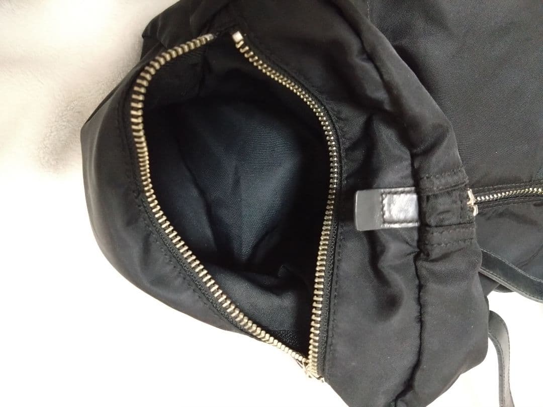 PRADA ブラック ナイロン トートバッグ