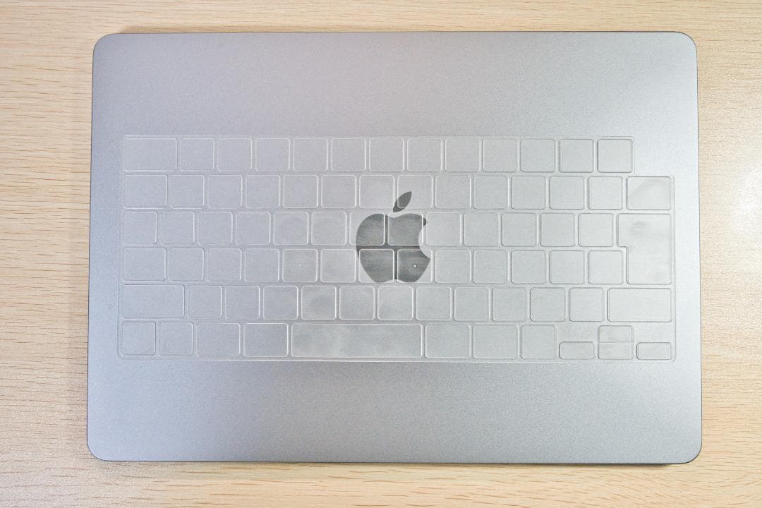 【極美品】M2 MacBook Air 24GB 1TB