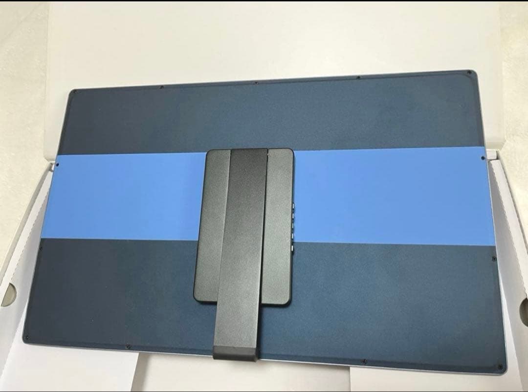 ぐ*ち様 MG156-FN01　144Hz 15.6インチ　モバイルゲーミングデ