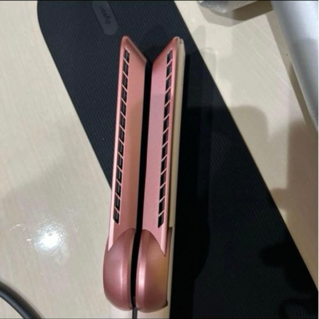 さくたろう。Dyson ダイソン　ストレイトナー　ドライヤー　セット売り