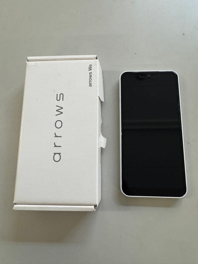 au arrows WeFCG01 ホワイト 本体