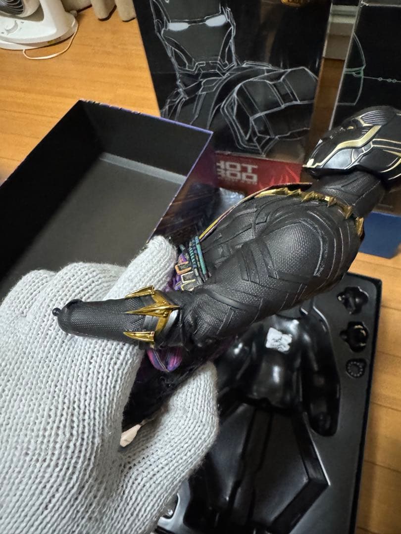 ブラックパンサー　ティチャカ　ホットトイズ