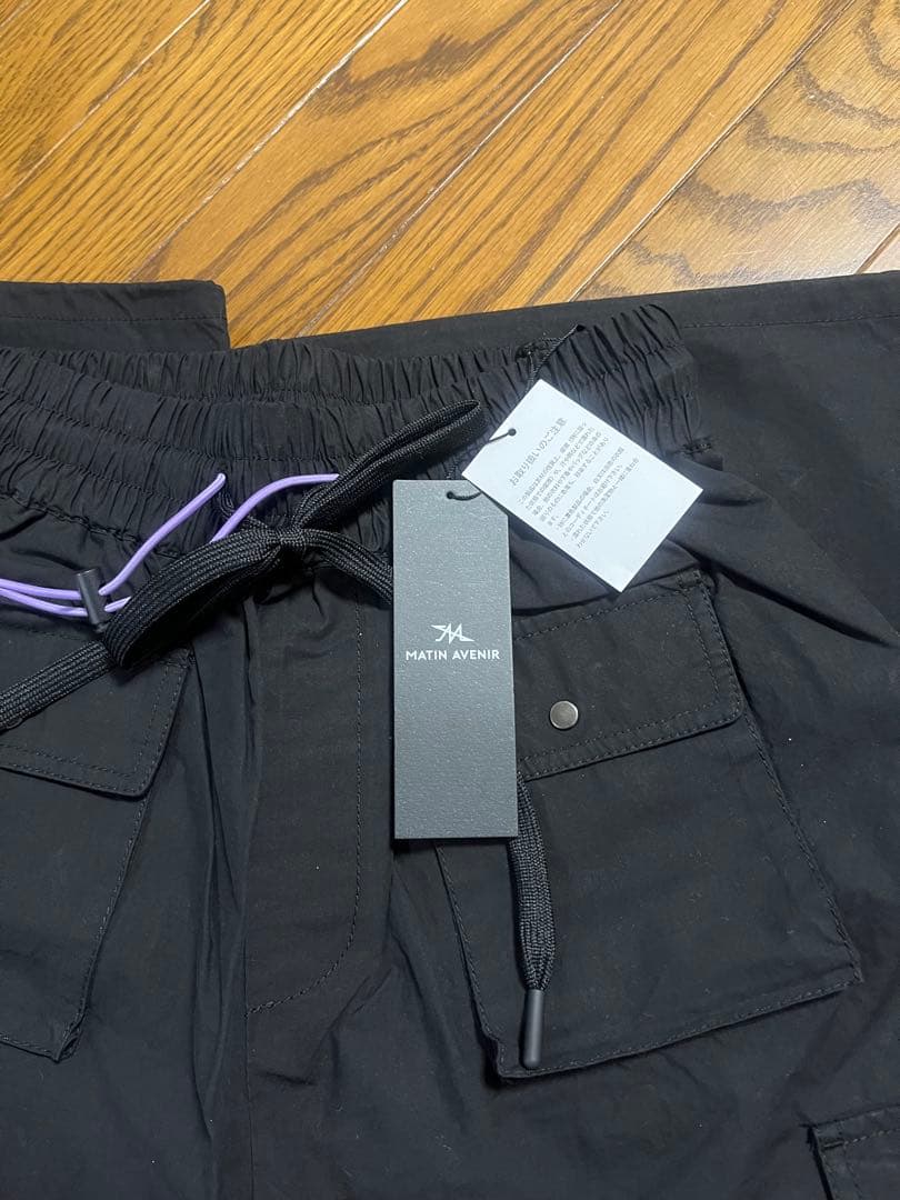 Math Avenir ブラックカーゴパンツ Mサイズ　新品未使用タグ付き