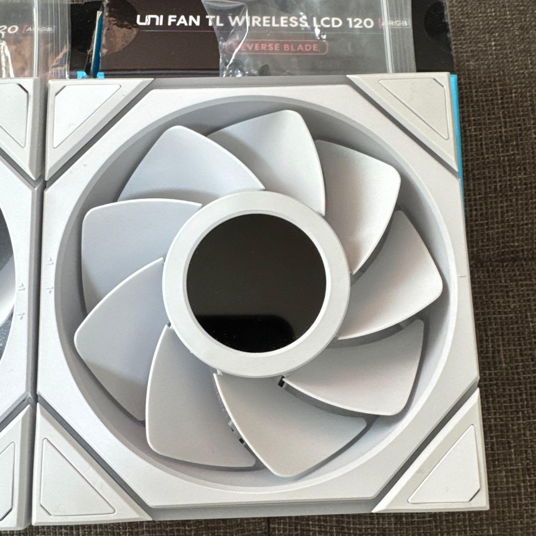 PC用ファン・クーラー Lian Li UNIFAN TL WIRELESS LCD 120 White