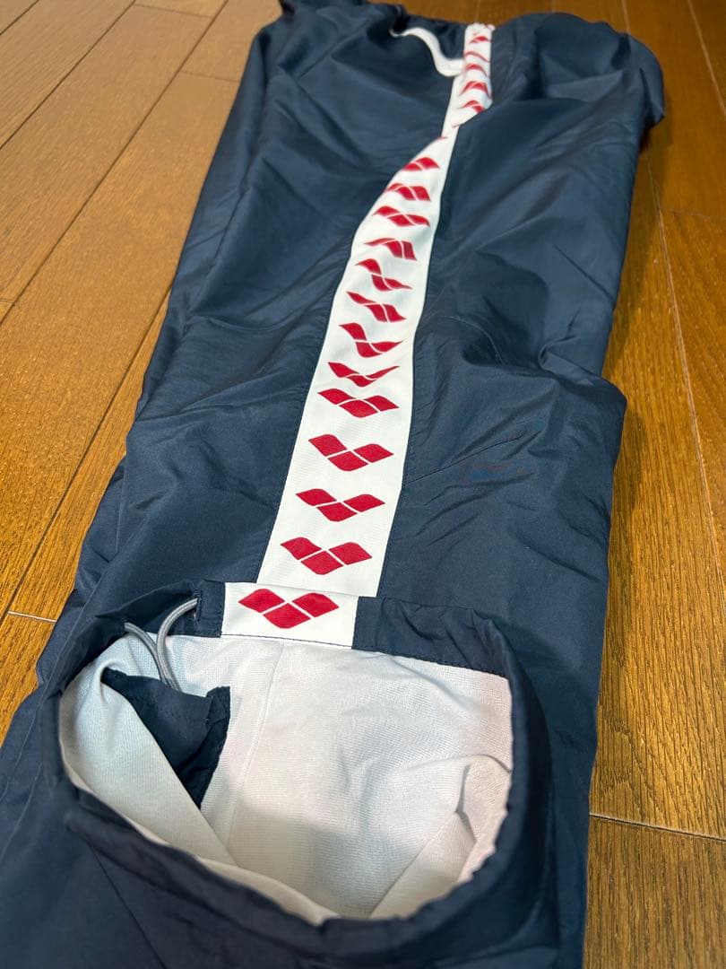 arenaアリーナジャージ　シャカシャカパンツ