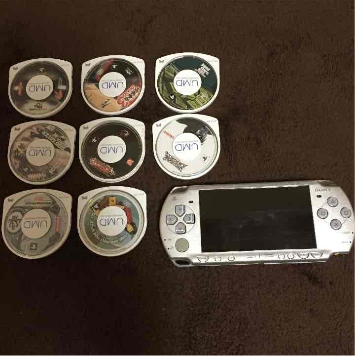psp3000 本体｛カセット付き｝
