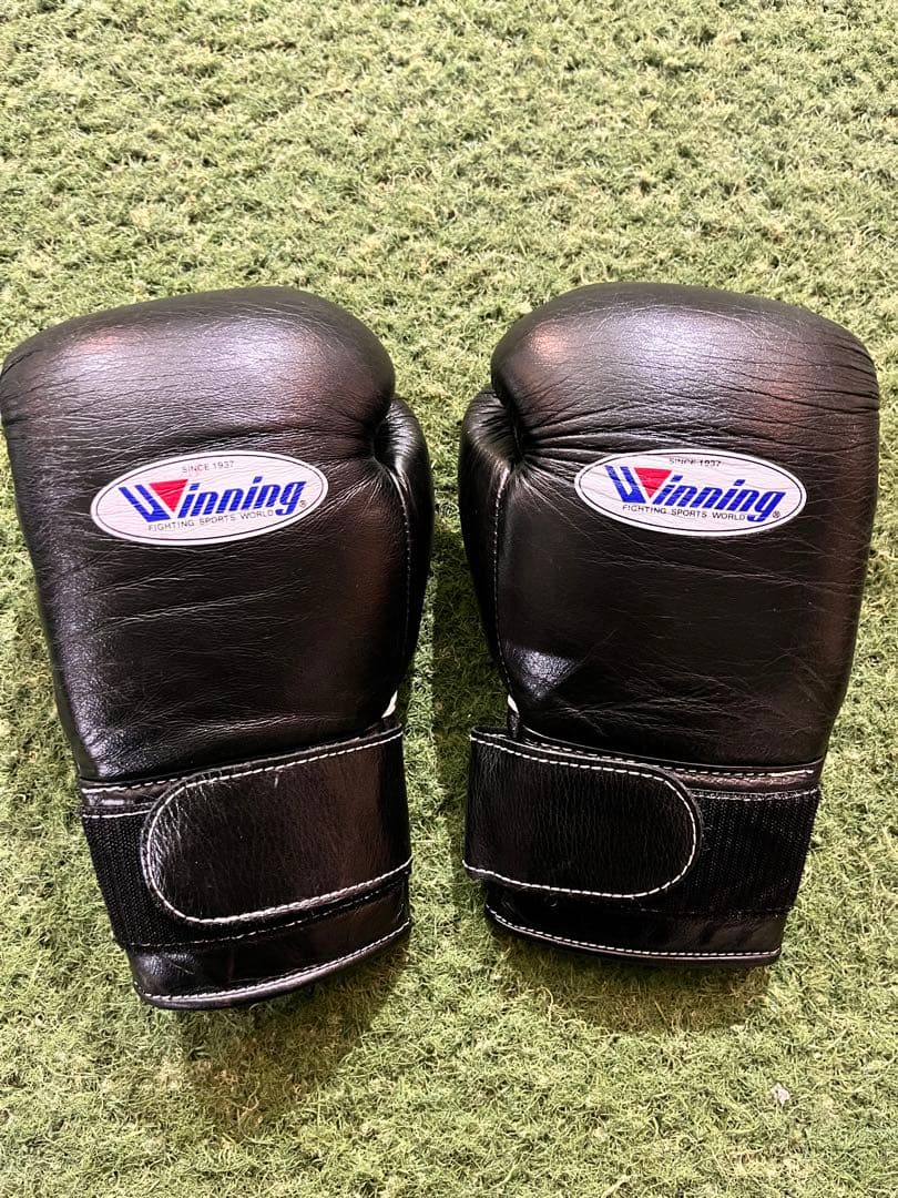 Winning ボクシンググローブ 12 oz ブラック