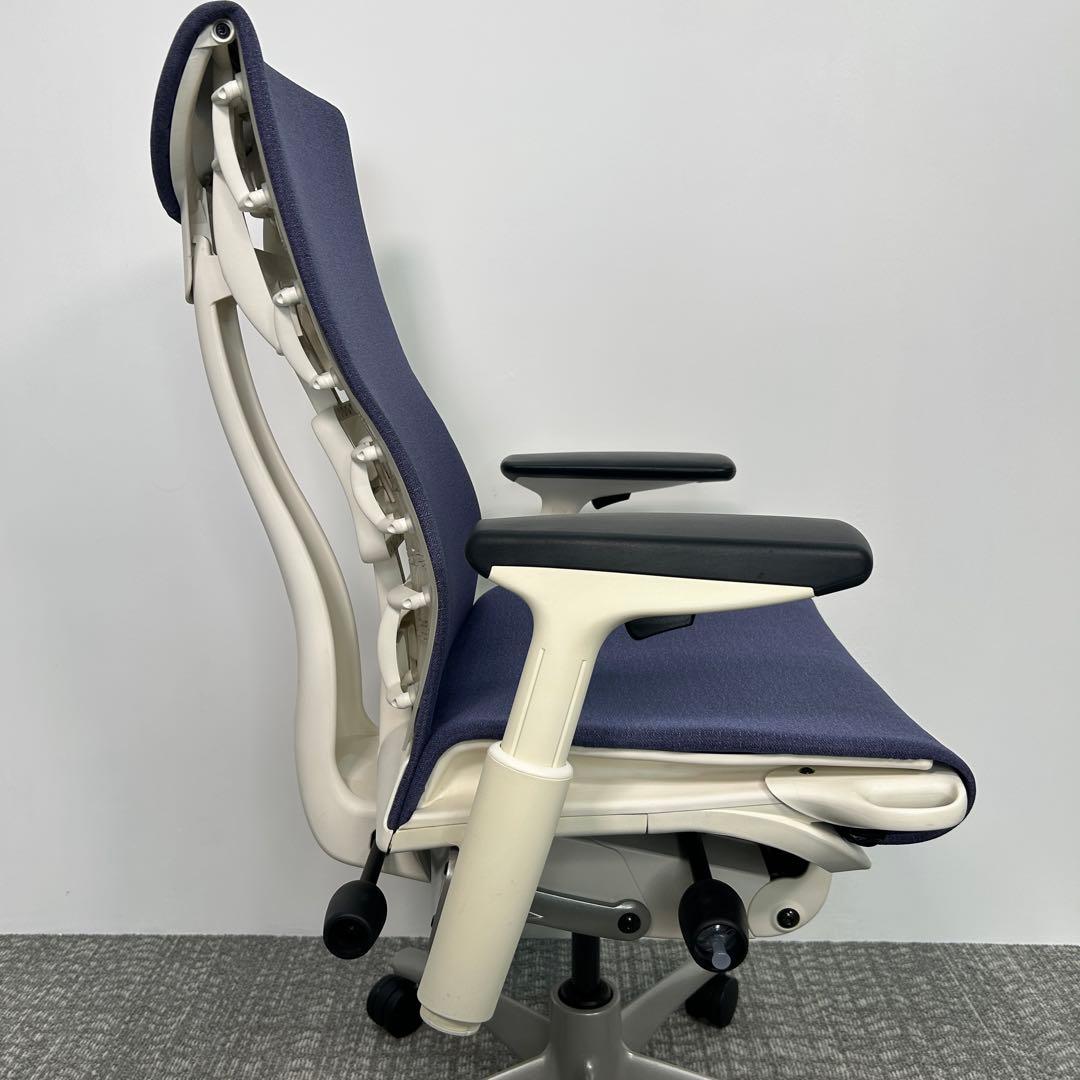 E. エンボディチェア 最高級 ハーマンミラー ホワイト Embody