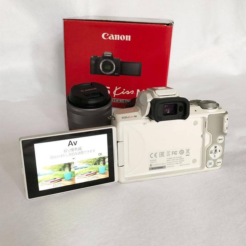 Canon EOS Kiss M ダブルレンズキット ホワイト【美品】おまけ多数