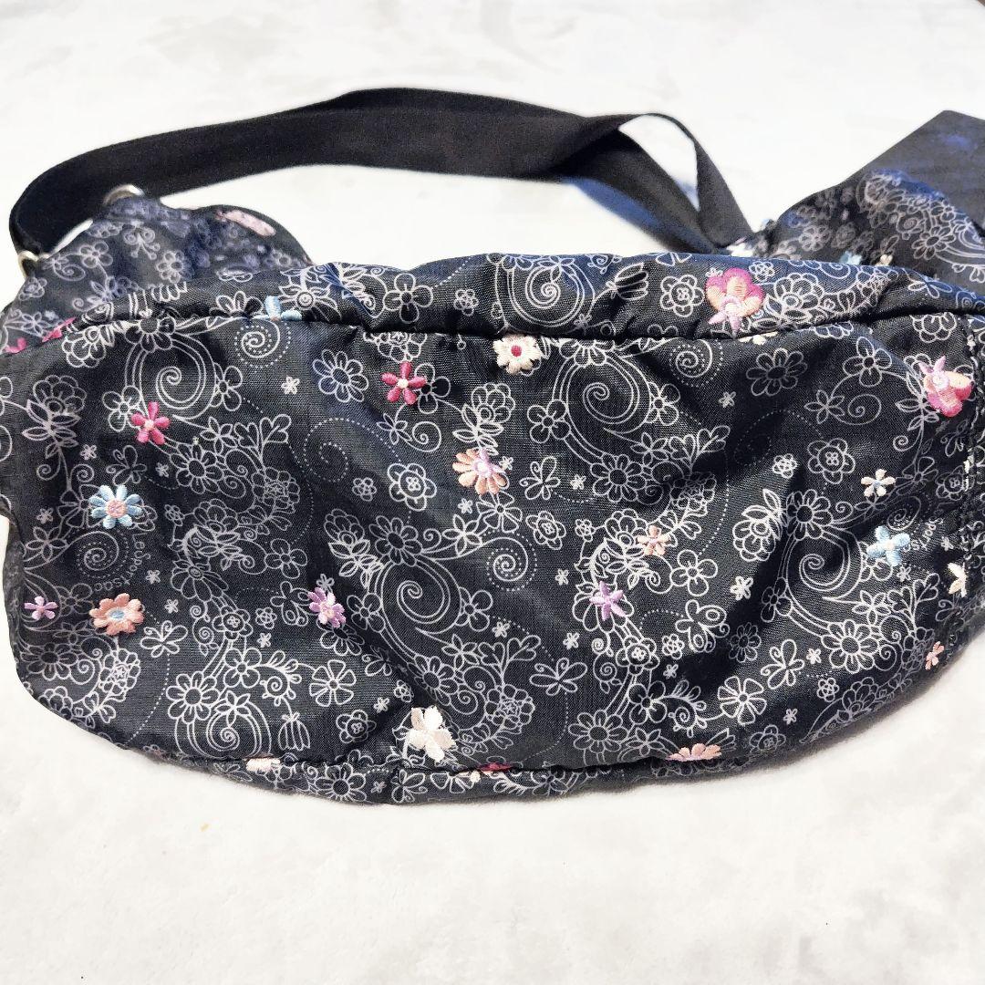 ハワイ限定 LeSportsac レスポートサック ルプティブーケ　三日月バッグ