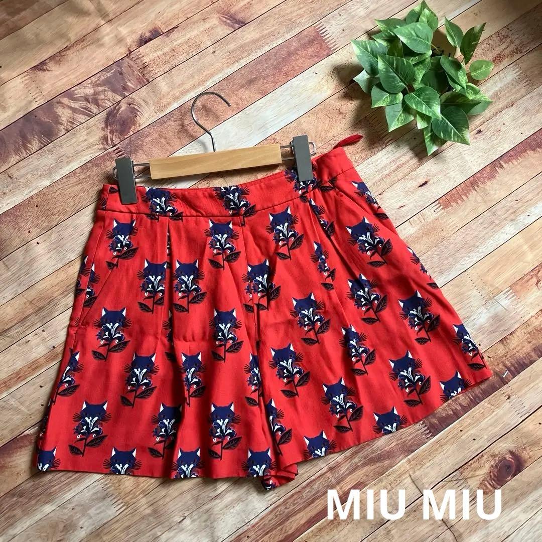 【美品】MIU MIU 可愛い✨猫と花プリント フレアショートパンツ 38