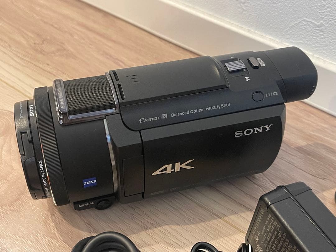 【極美品・付属品完備】SONY 4Kビデオカメラ FDR-AX60 ＋おまけ付き