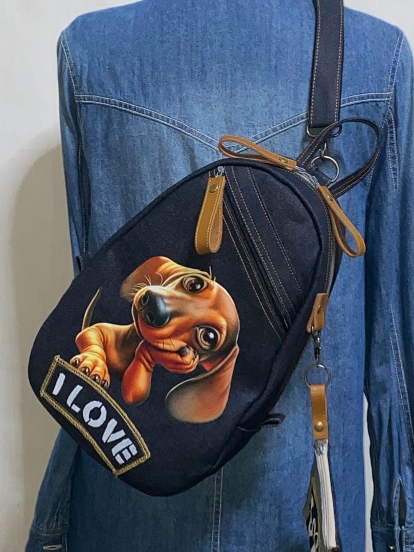 ダックスのプリントイラスト ショルダーバッグ ネイビー