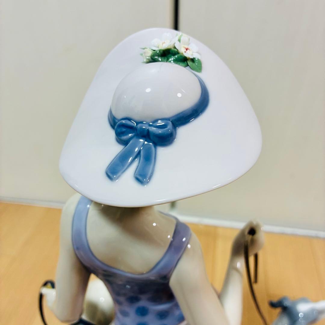 【極美品】リヤドロ LLADRO 優雅な散歩のひとときフィギュリン 5802