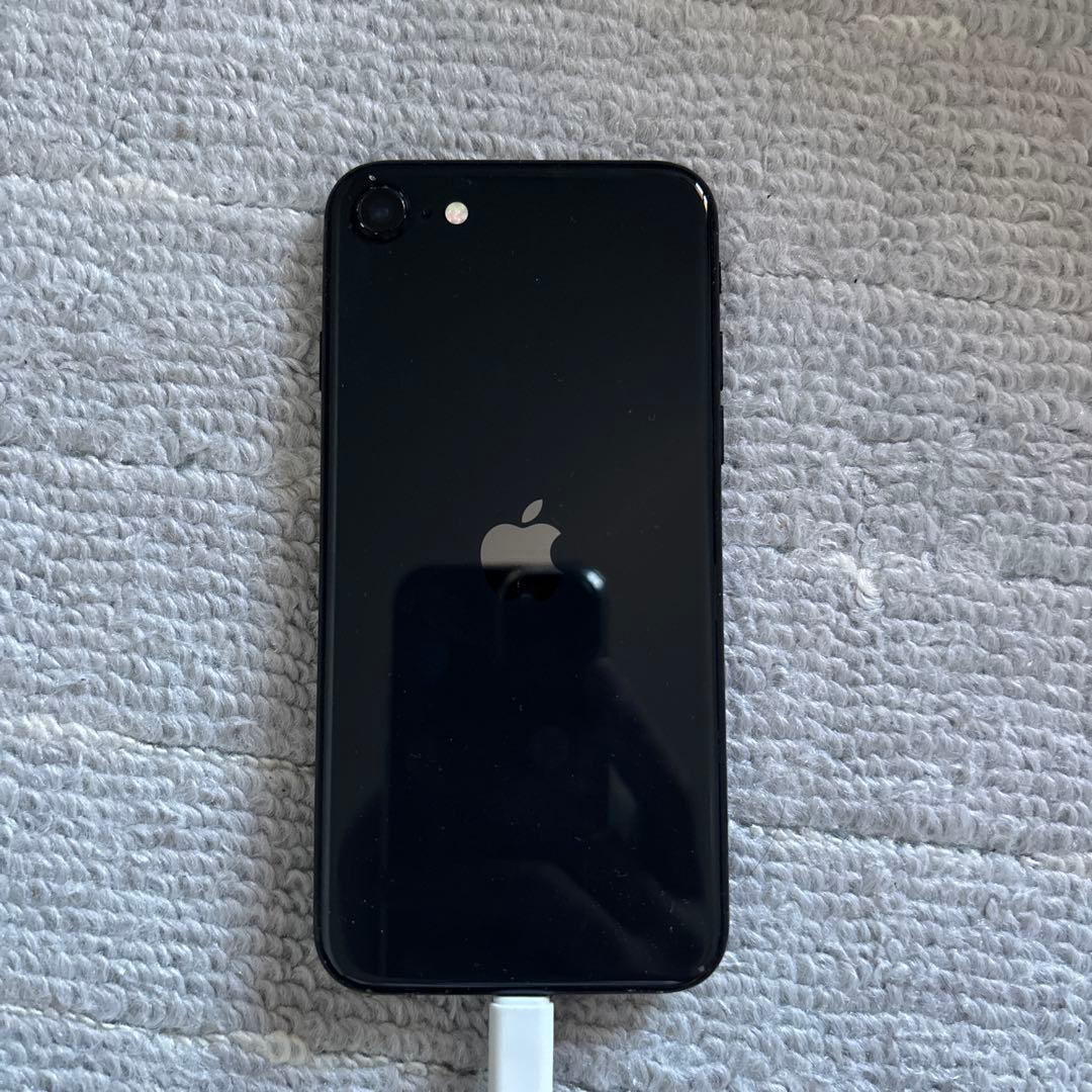 Apple iPhone SE2ブラック 画面にひびあり