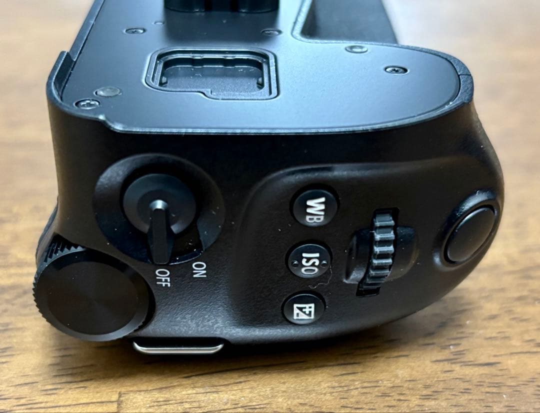 パナソニックLUMIX G9pro＋純正バッテリーグリップ純正バッテリー３個