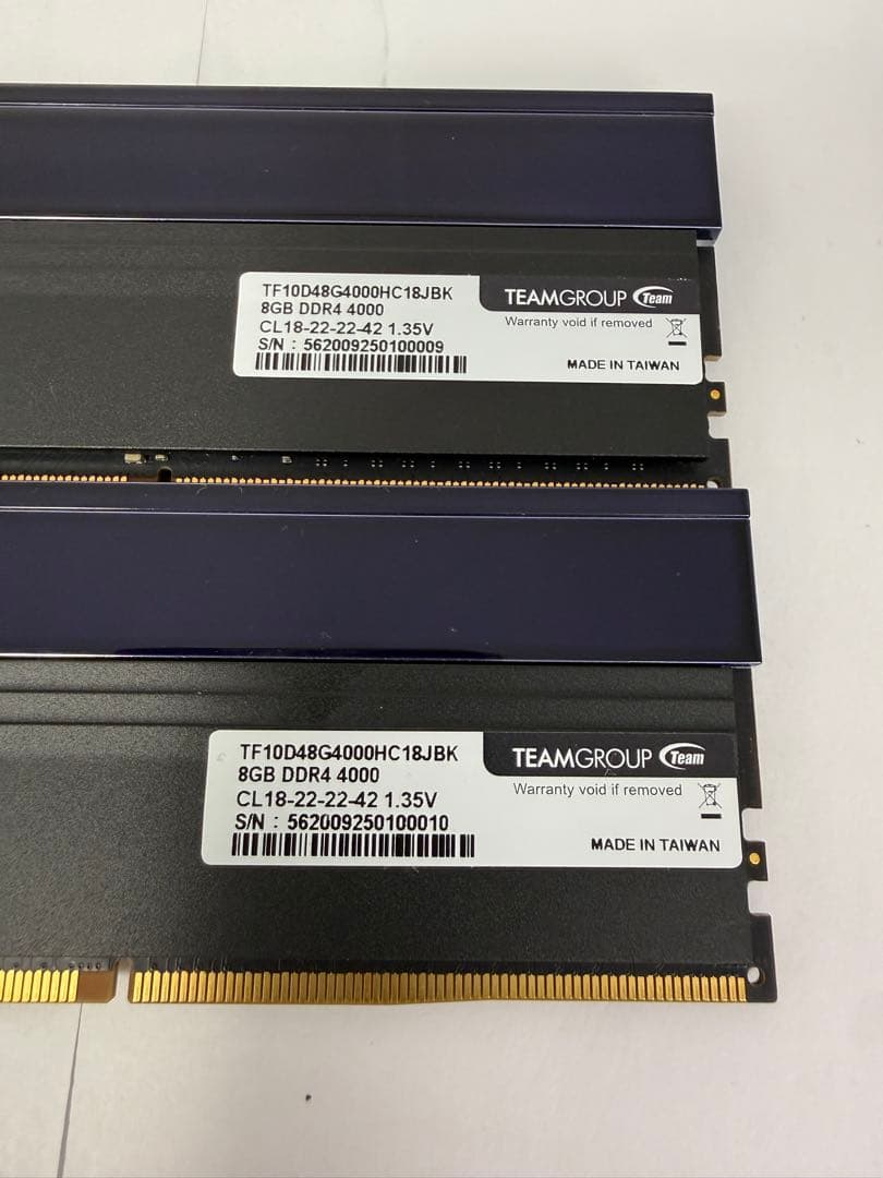 TEAMGROUP メモリー　DDR4 4000 8GB2枚セット　合計16GB