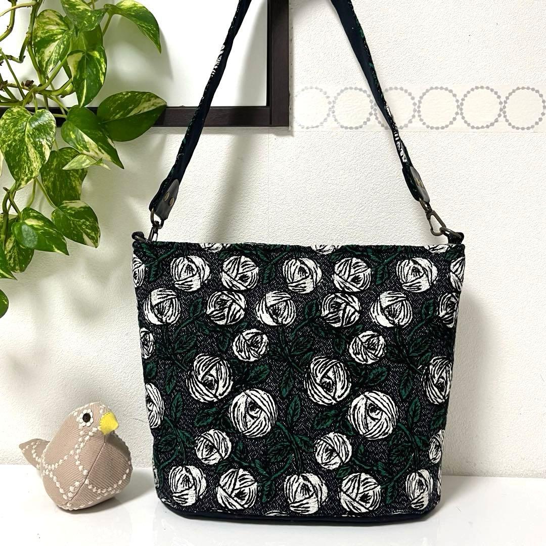 ミナペルホネン　ハンドメイドバッグ　楕円底ショルダーバッグ