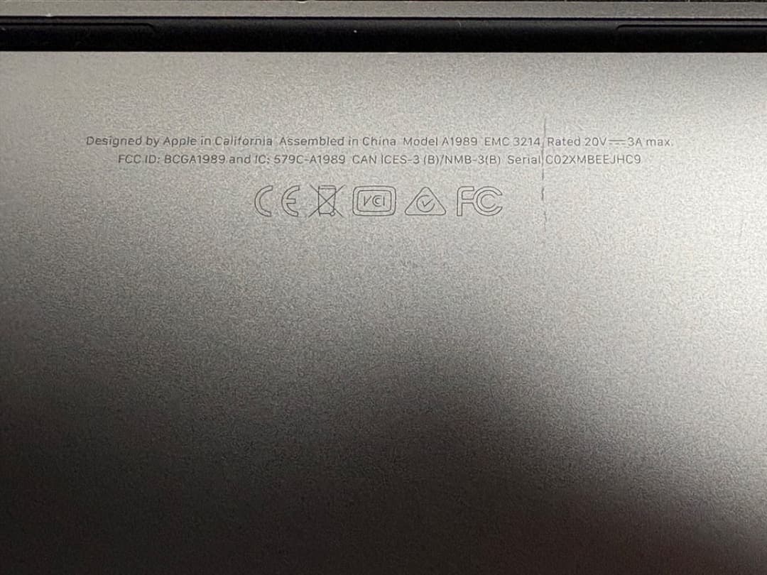 【訳あり】MacBook Pro：2018, 13-inch, スペー