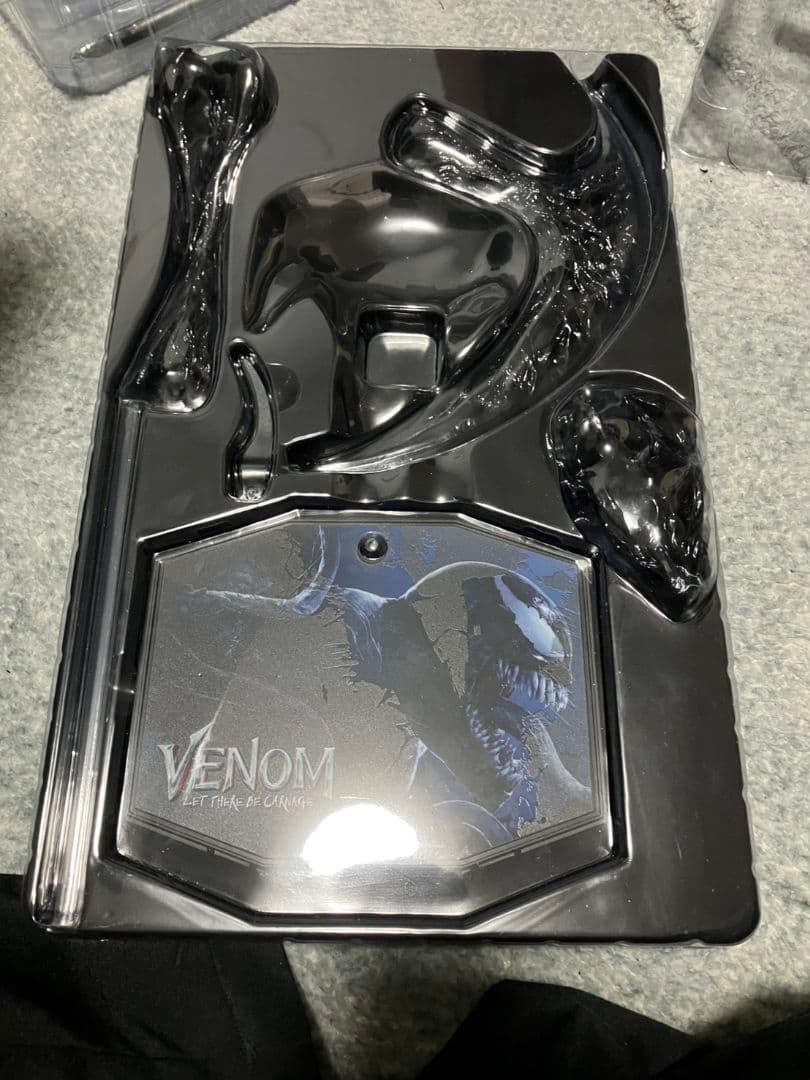 ホットトイズ　ヴェノム　レッドゼアビアカーネイジ