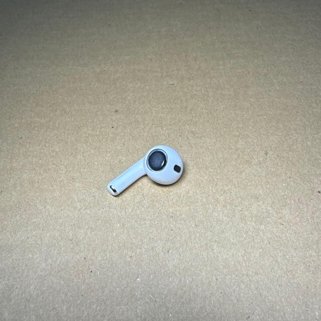 AirPods本体 右耳のみ