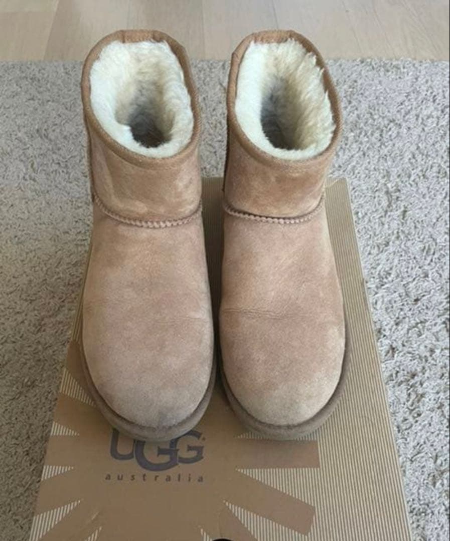 ききらら様　UGG アグ ブーツ Classic MINI サイズ8