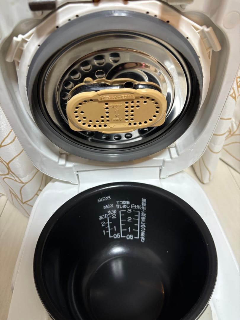 象印 圧力IH炊飯ジャー NP-RM05 3合炊き 21年製