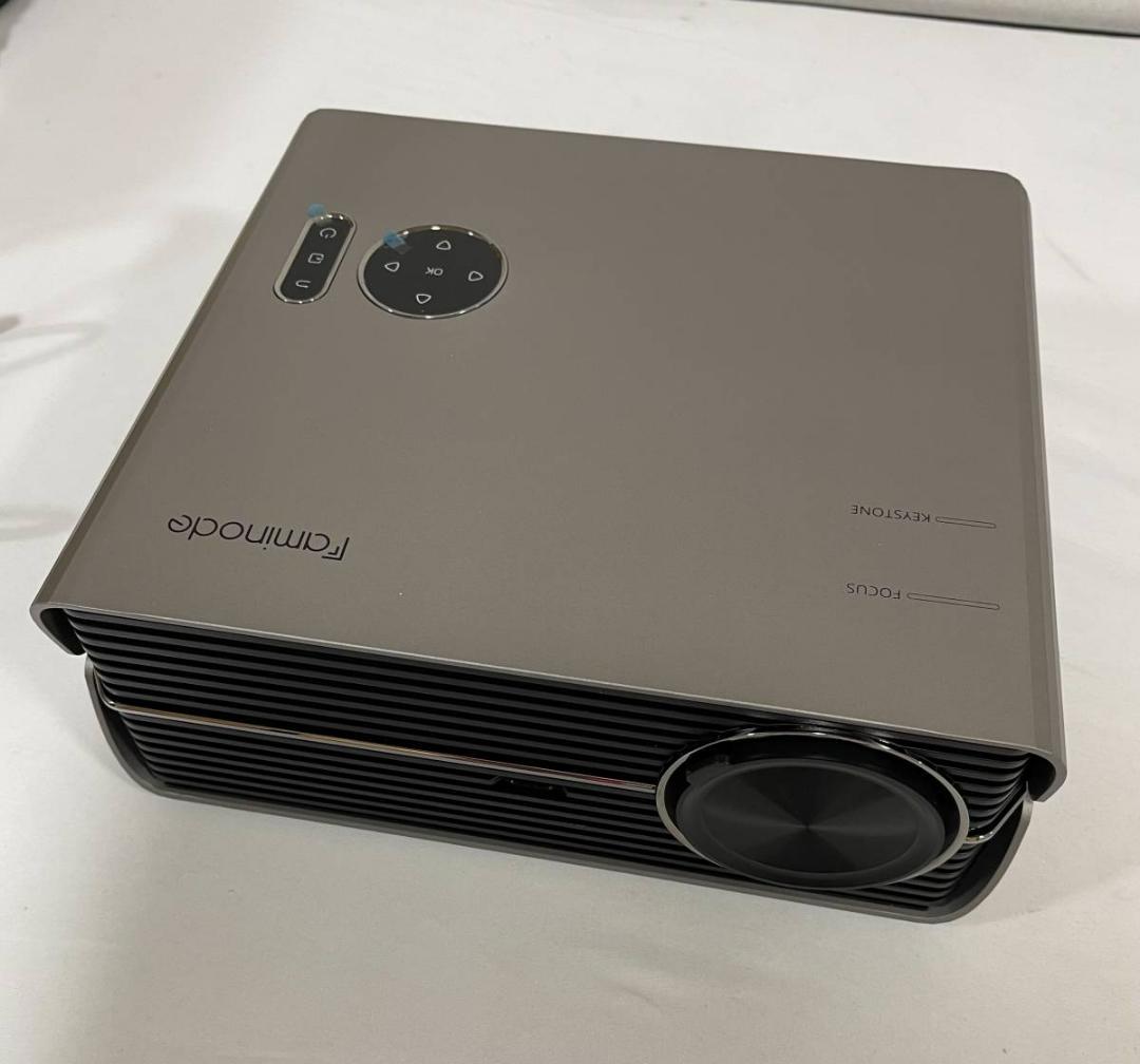 FAMINODE H2 PROJECTOR ホーム プロジェクター　シアター