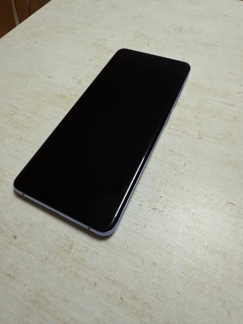 Galaxy S20+5G BTS Edition、ワイヤレス充電器