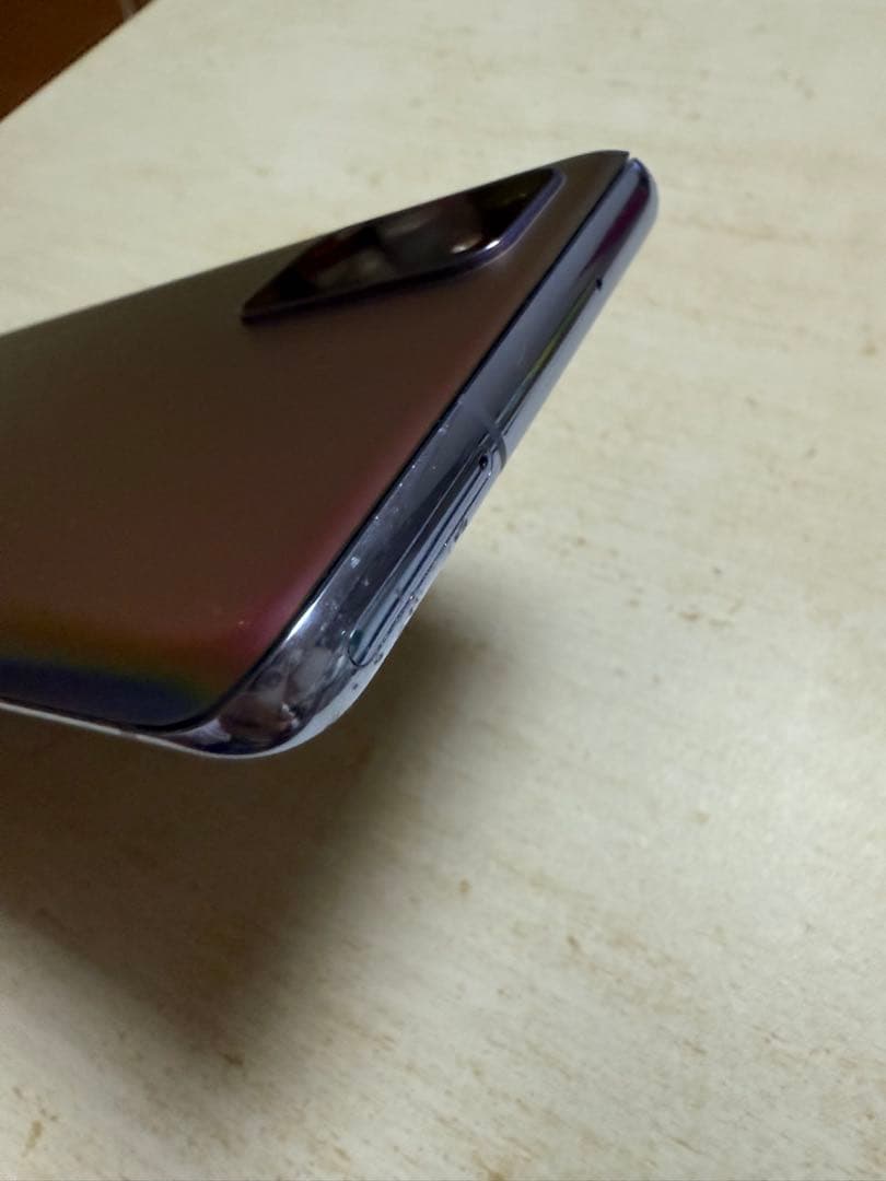 Galaxy S20+5G BTS Edition、ワイヤレス充電器