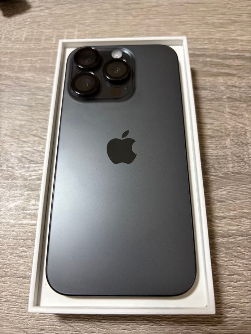 iPhone 15Pro本体 ブラック SIMフリー　バッテリー87%