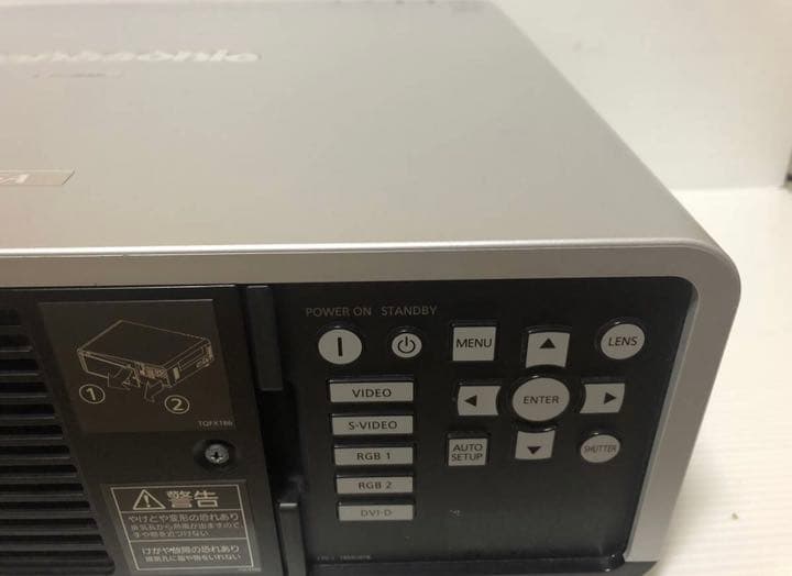 PANASONIC PT-D6000S 6500ルーメン ランプ使用各151時間