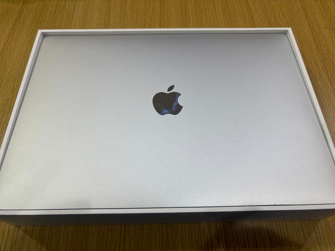 Apple MacBook Air 13インチ シルバー　M1 2020