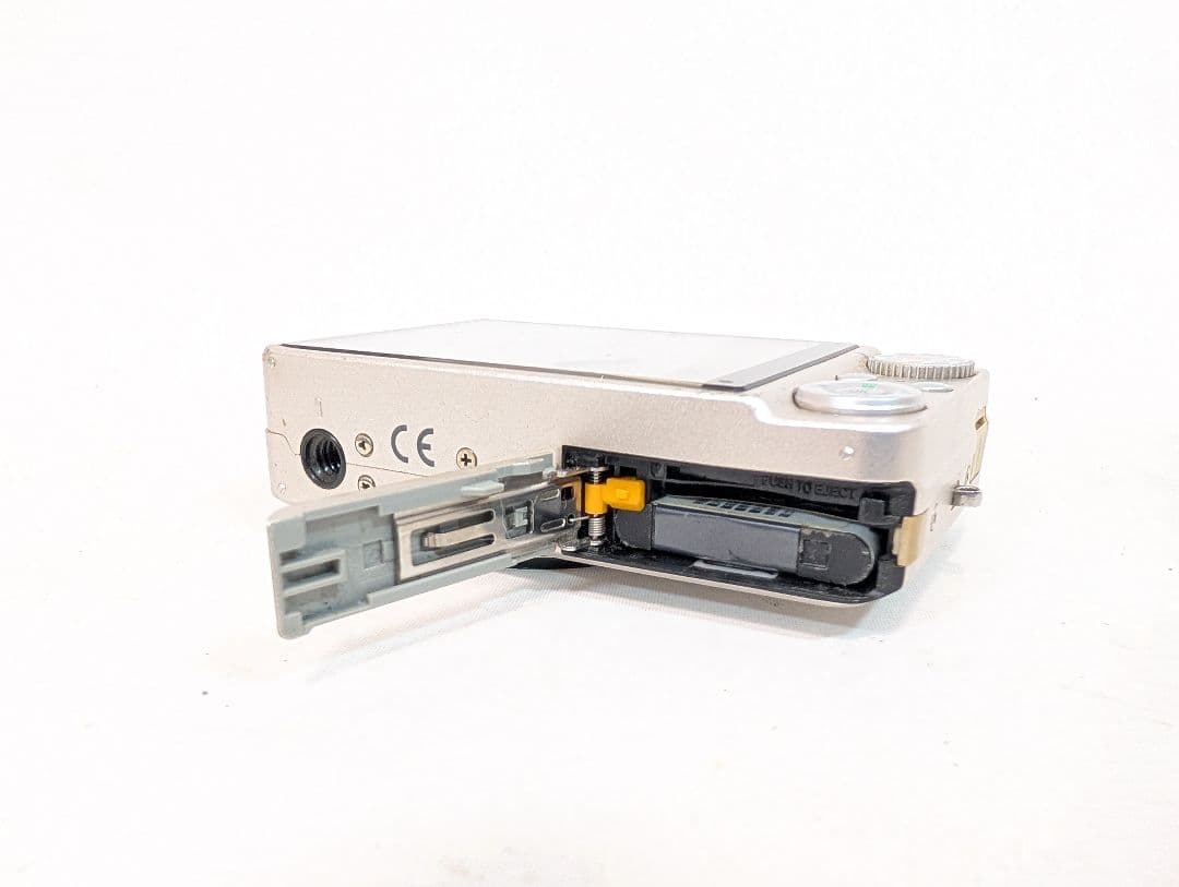 デジタルカメラ NIKON COOLPIX3700 FUJIFILM J250