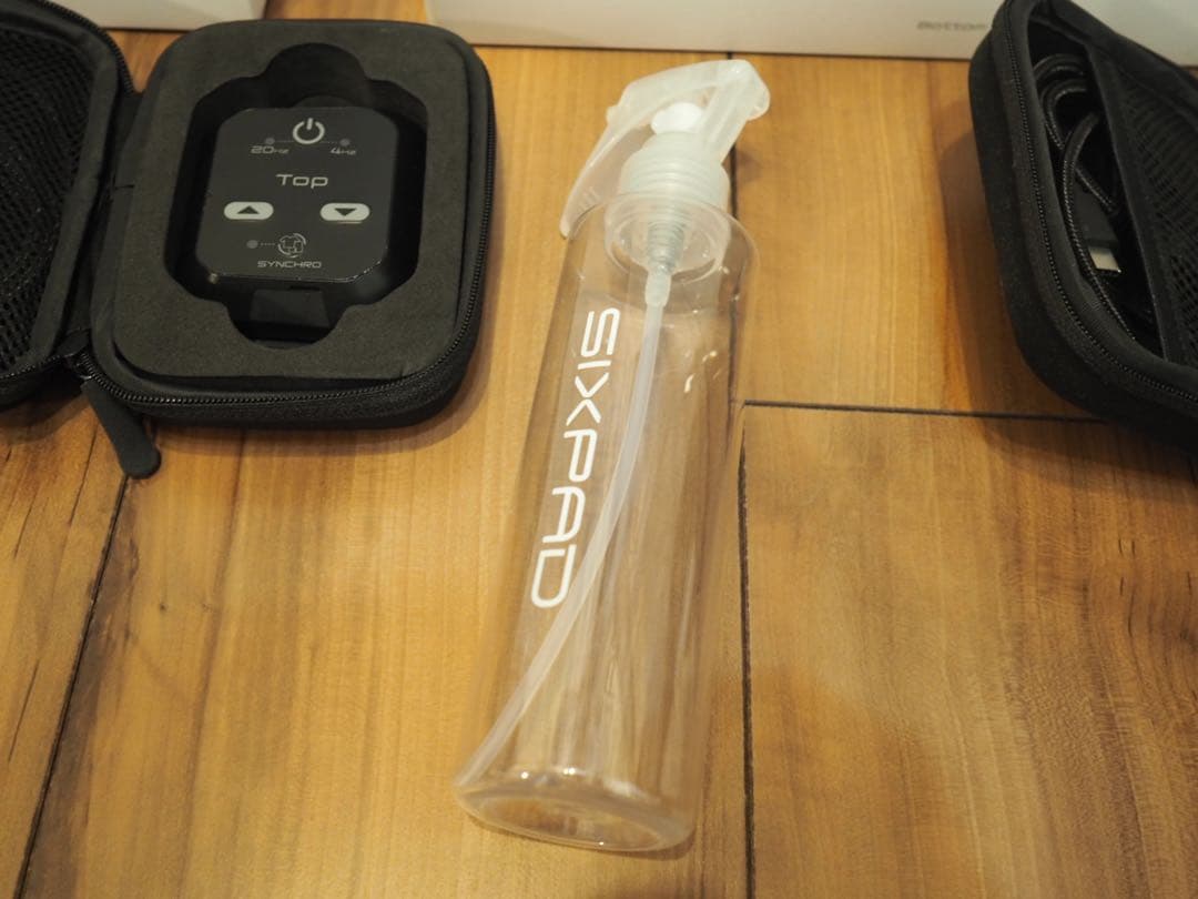 SIXPAD 夫婦で着用可 メンズ　上Sサイズ 下Mサイズ　パワースーツ