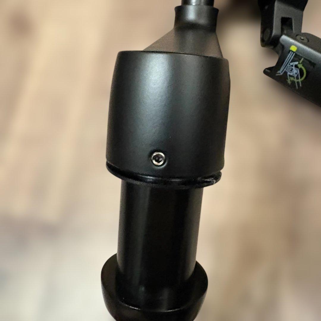 Amazonベーシック モニターアーム エルゴトロン　 シングル