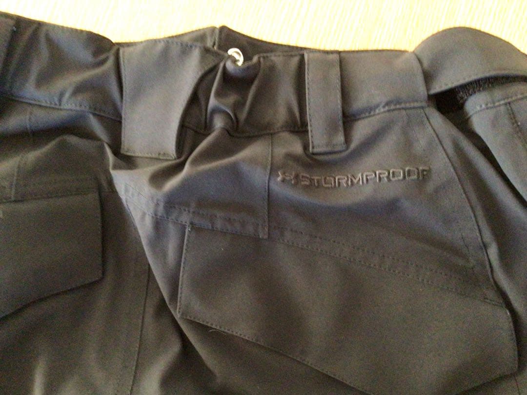 ⚠️アンダーアーマー　スノーパンツブラック　サイズMD新古品