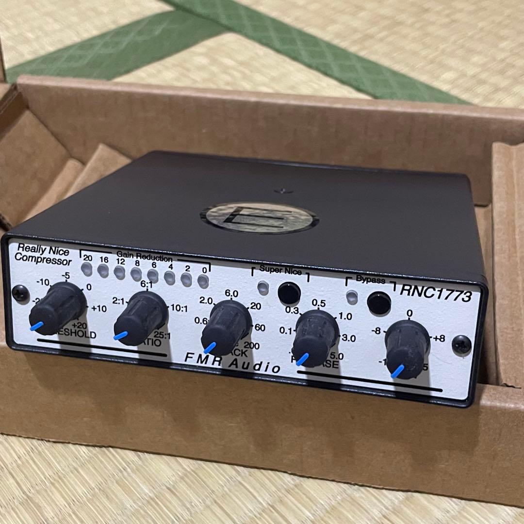 FMR Audio RNC1773E ステレオコンプレッサー