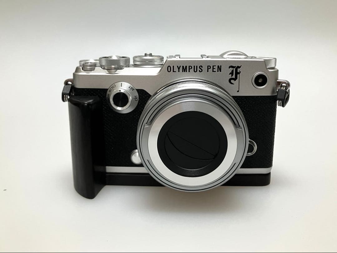 オリンパス OLYMPUS PEN-F シルバー レンズセット【おまけ多数】