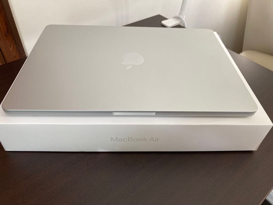MacBook Air M2 13インチ メモリ8GB 256GB